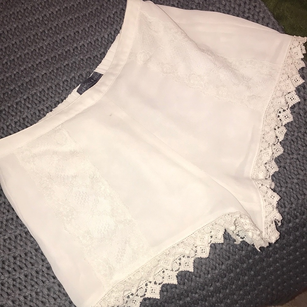 Kendall & Kylie white lace shorts